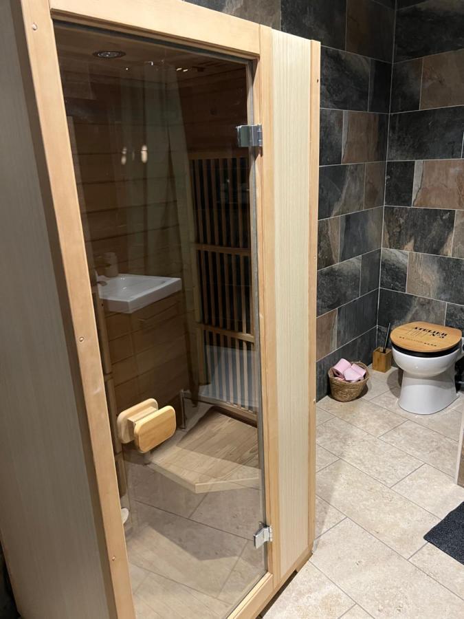 Apartament Charmant Logement Avec Jacuzzi Salon-de-Provence Zewnętrze zdjęcie